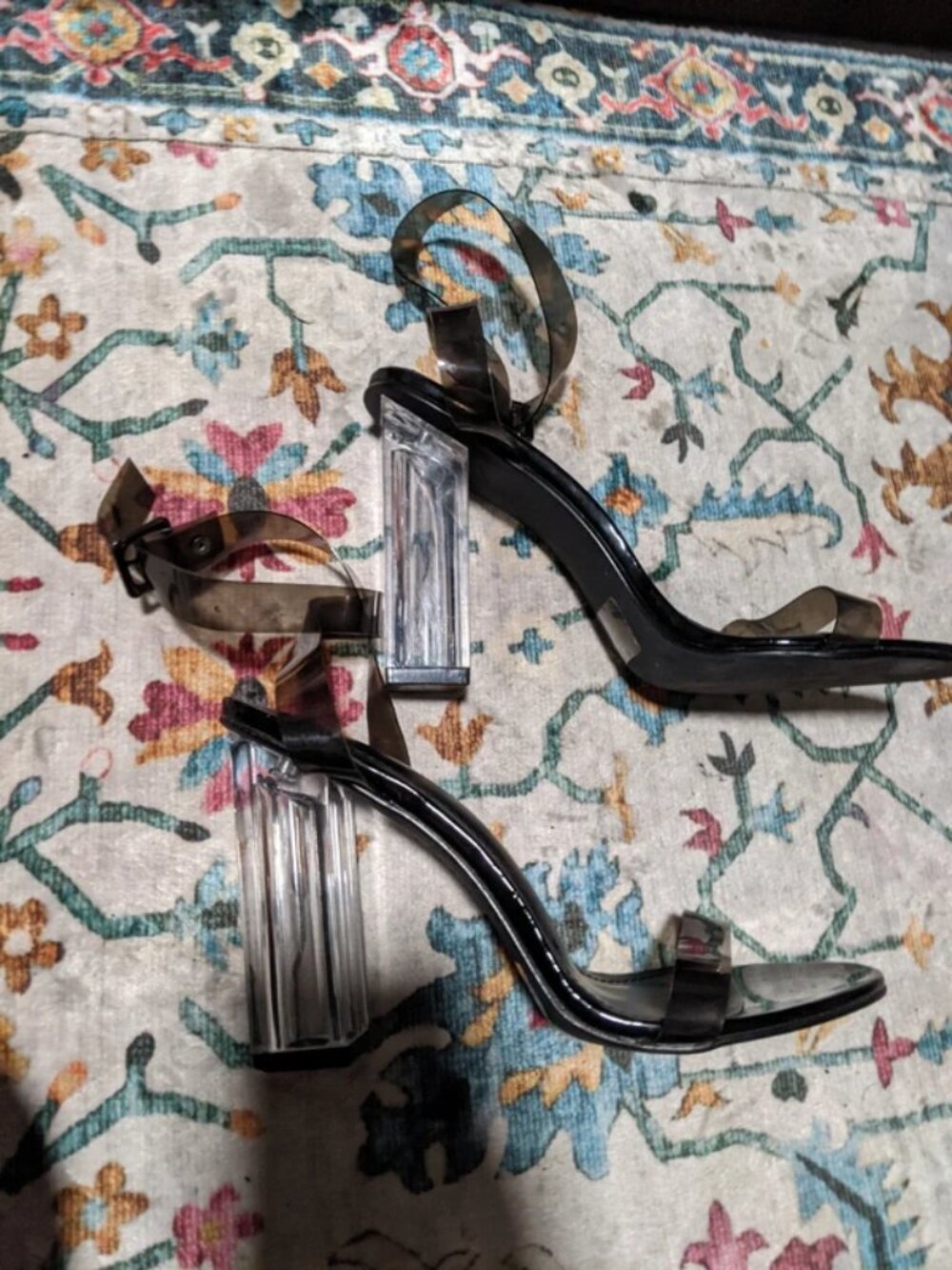 heels - Picture 1 of 2